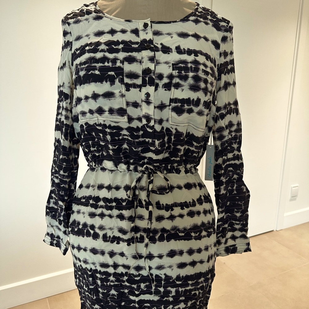 NWT Charlie Jade 100% silk short dress